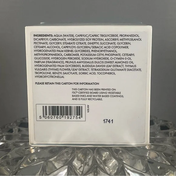 Beauty Pie Pure Oxygen - Radiant Glow Moisture Infusion - Picture 5 of 5